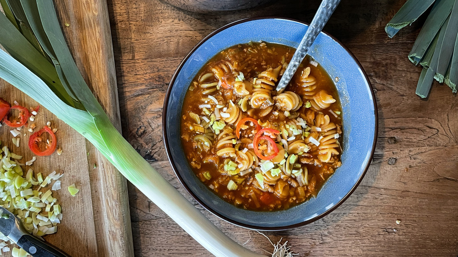 Rezeptbild für 303. Porree-Nudel-Eintopf mit Hackfleisch
