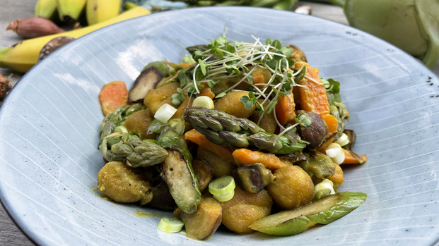 Rezeptbild für 102. Fruchtiges Curry mit grünem Spargel und Banane