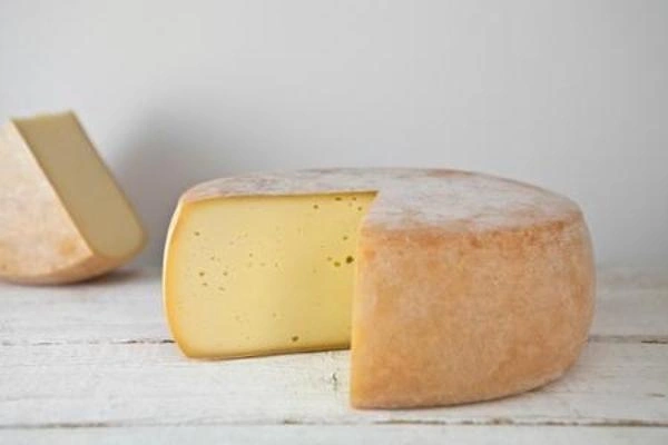 Backensholzer Deichkäse – 12 Monate gereift
