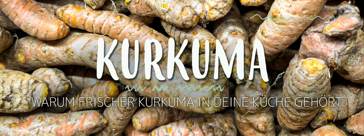 KI generiert: Frischer Kurkuma. Text: "KURKUMA WARUM FRISCHER KURKUMA IN DEINE KÜCHE GEHÖRT"