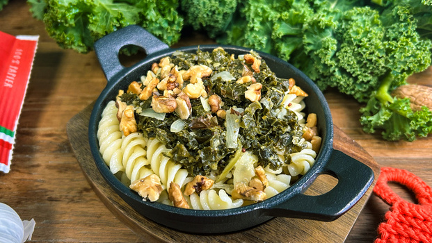 Rezeptbild für 127. Pasta mit Grünkohlsoße und gerösteten Walnüssen