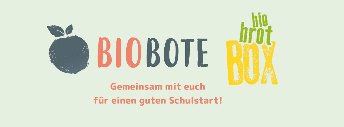 Kinder essen Obst in der Schule
