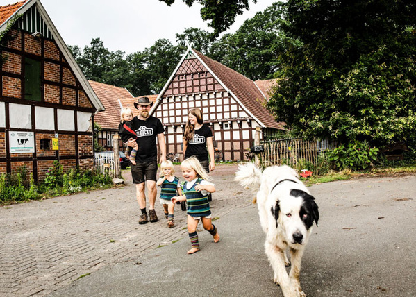 Familie Scherhorn mit Hund