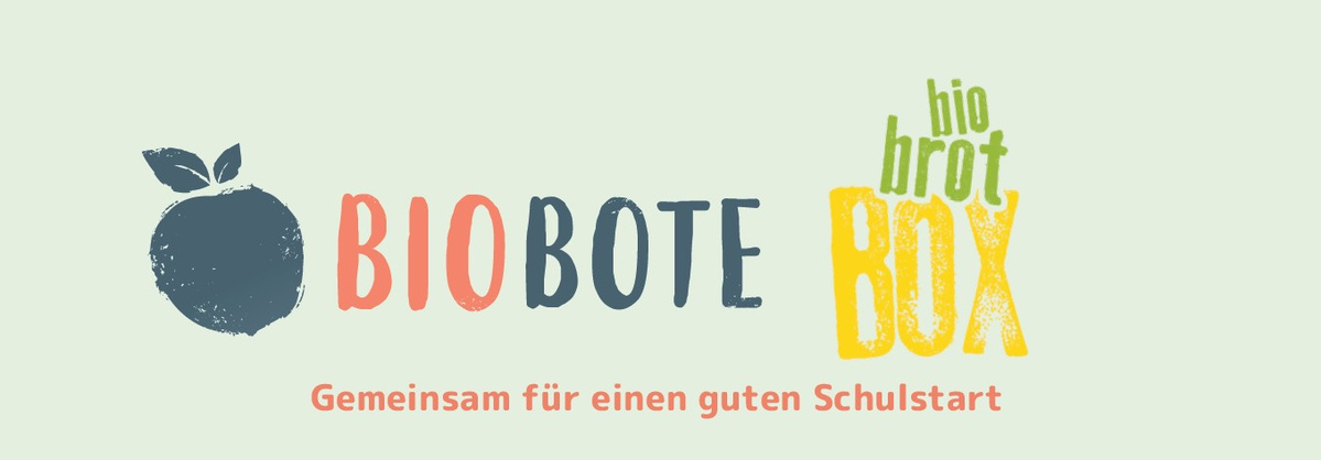 Kinder essen Obst in der Schule