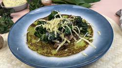 Produktfoto zu zum Rezept Bärlauchpfannkuchen mit Champignons und Flower Sprouts