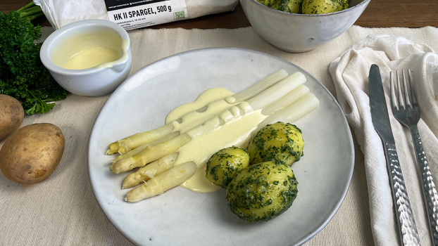 Rezeptbild für 348. Spargel mit Petersilienkartoffeln und Sauce Hollandaise