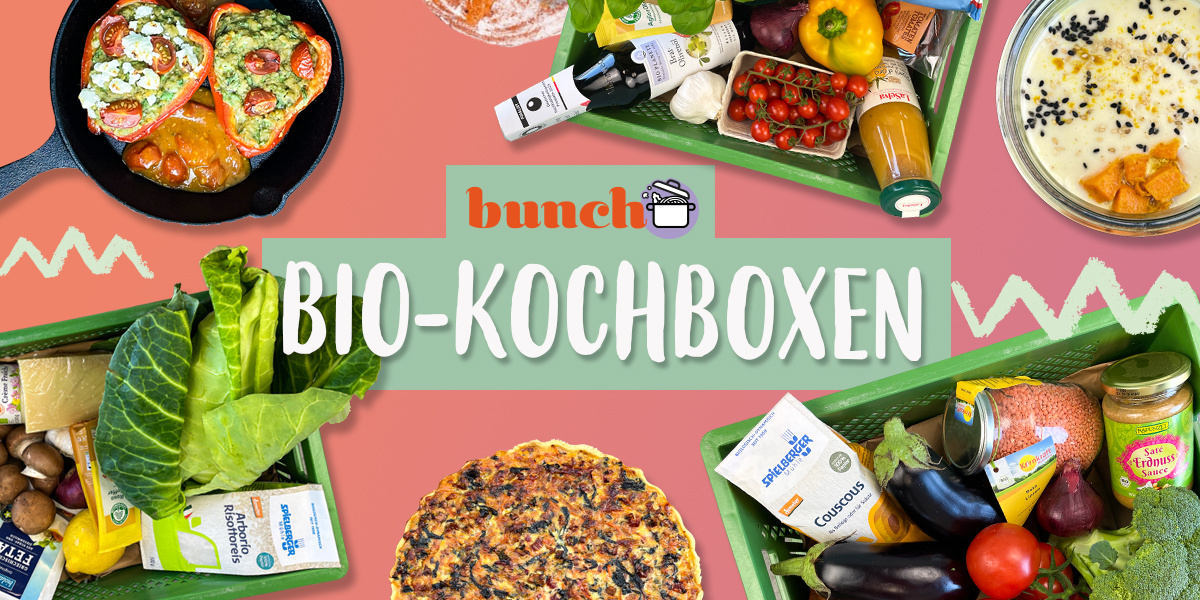 KI-generierte Beschreibung: Das Bild zeigt Bio-Kochboxen mit frischen Zutaten und Rezepten. "Bio-Kochboxen"
