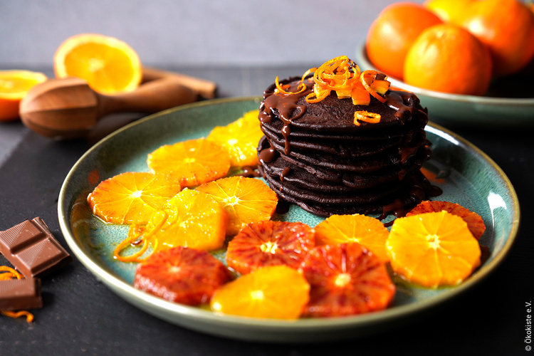 Rezeptbild für 205. Schoko Pancakes mit Orangen (vegan)
