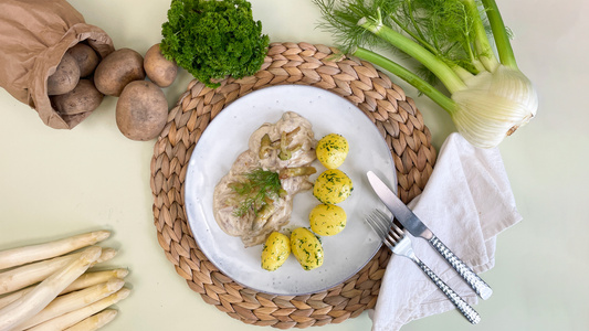 Spargel-Fenchelgemüse mit Petersilienkartoffeln