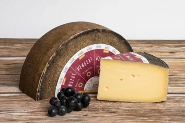 Produktfoto zu Dorfkäserei Geifertshofen - Wengerter Demeter Weinkäse - aus Heumilch g.t.S, 45% Fett i. Tr.
