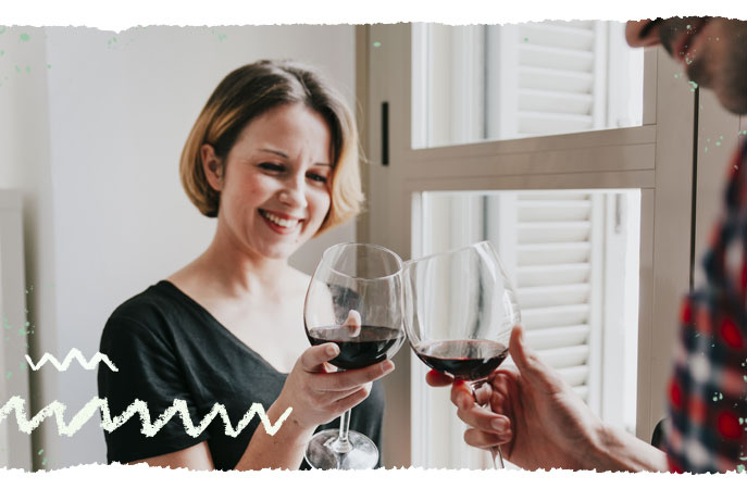 Teaser wein anstoßen Gläser