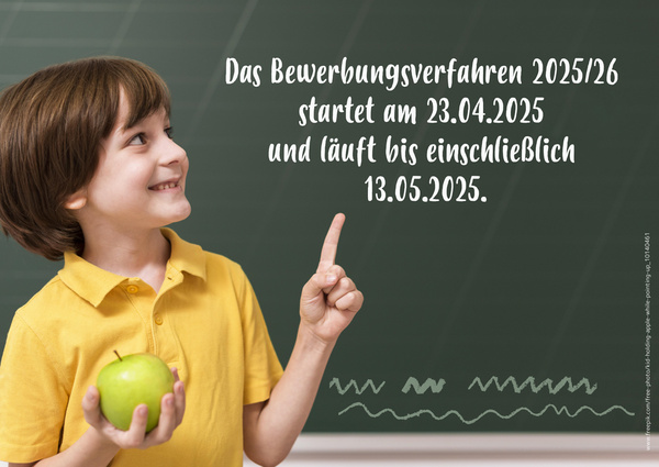 KI generiert: Ein Kind mit Apfel zeigt auf Text zur Bewerbungsfrist 2025/26: 23.04. bis 13.05.2025.