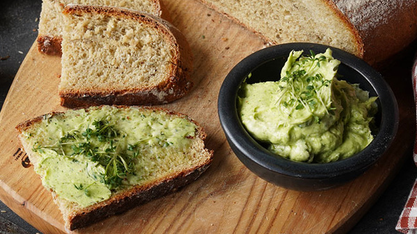 Brot mit Sprossen